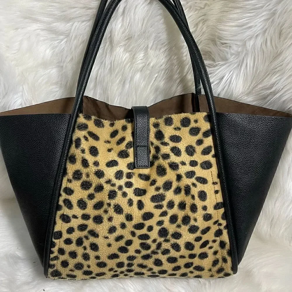 Un billion leopard print and black leather tote bag with gold tone hardwares